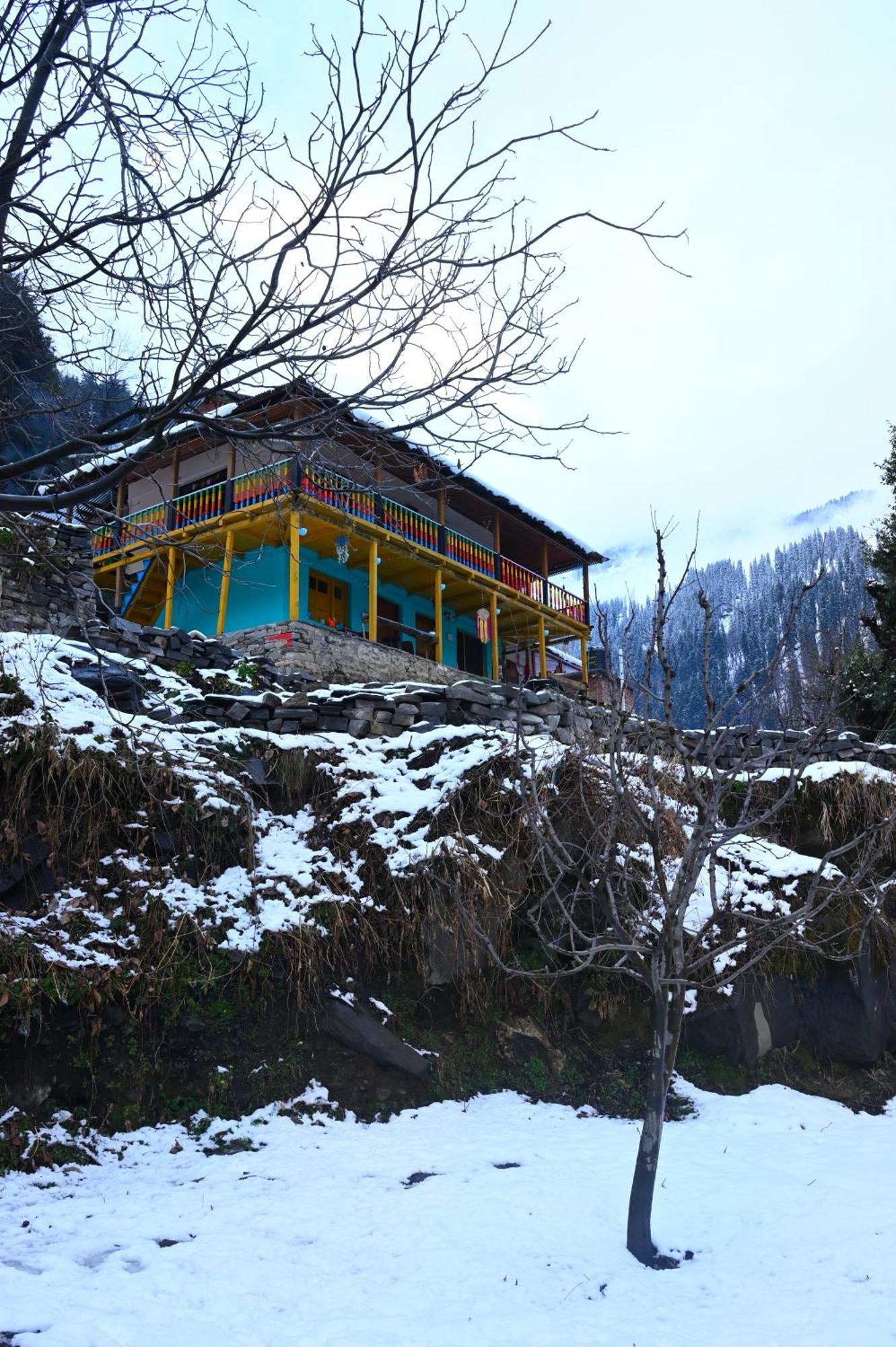Ahorastays Homestay Manali (Himachal Pradesh)